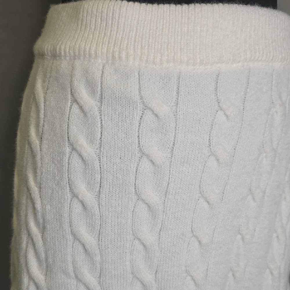 White Cable Knit Mini Skirt Size S/M - Picture 6 of 8